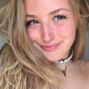 Meet your Posher, Jade